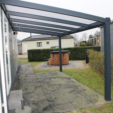 In Gelderland With Hot Tub * Lathum