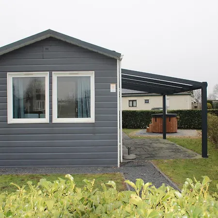 In Gelderland With Hot Tub