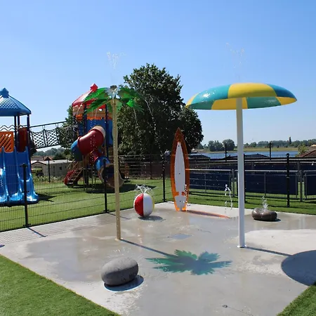 In Gelderland With Hot Tub Alpstuga Lathum