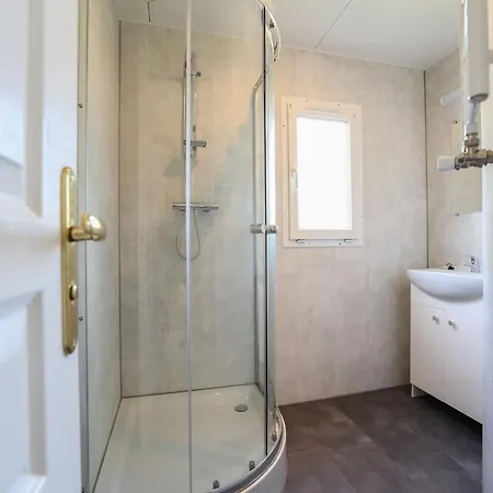 In Gelderland With Hot Tub Alpstuga Lathum